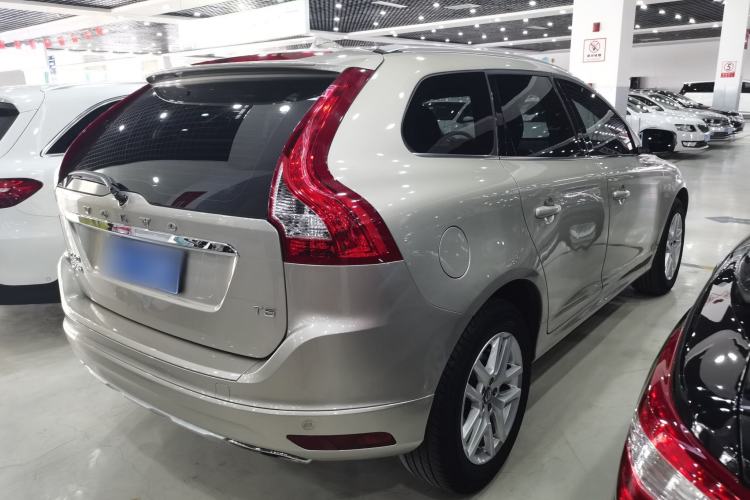Used Volvo XC60 2017 T5 Smart Upgrade Edition
