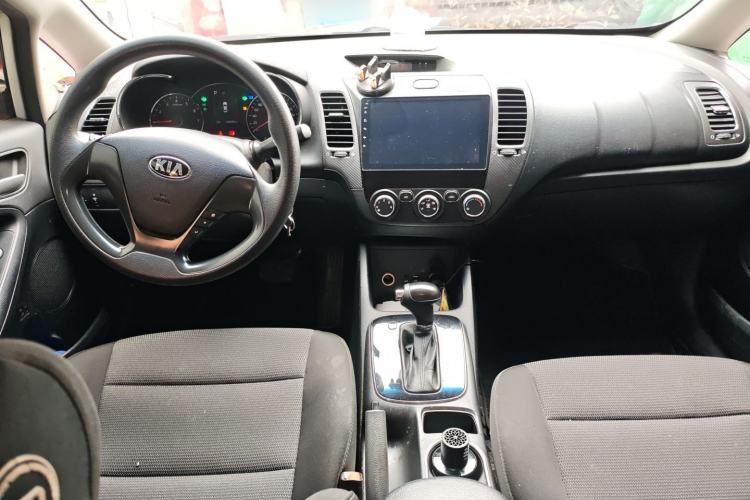 Used Kia K3 2017 1.6L Automatic 15th Anniversary Special Edition GLS Center Console