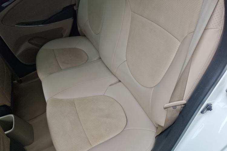 Used Hyundai Verna (older generation) 2014 1.4L Manual Smart GLS Trim Left Rear Seat