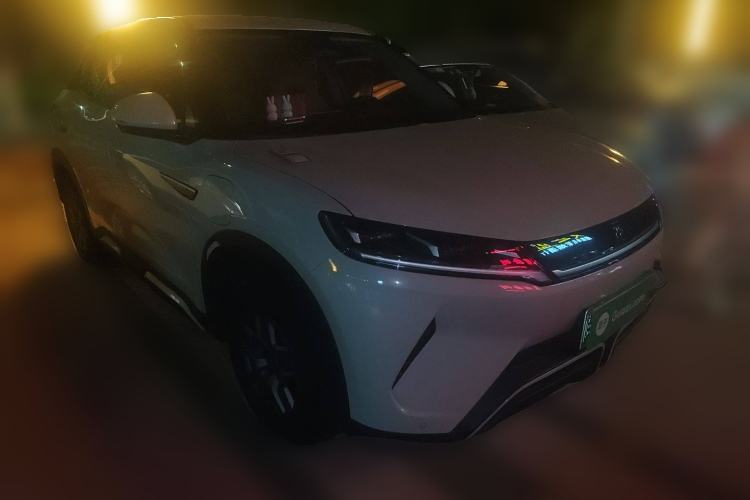 Used BYD Yuan UP 2024 401 km Active Version Front Right 45 Deg