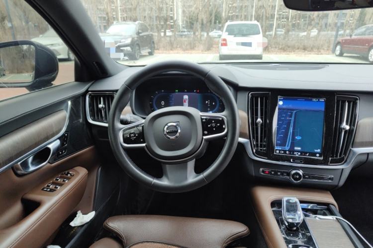 Used Volvo S90 2023 B5 Zhiyuan Luxury Edition