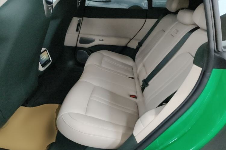 Used Xiaomi Auto YU7 2025 Ultra-Long Range High-Performance All-Wheel-Drive Max Edition Left Rear Seat