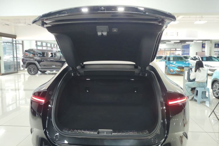Used Avatr 12 2024 Updated Version 700 Three-Laser Rear-Wheel Drive Luxury Edition Trunk