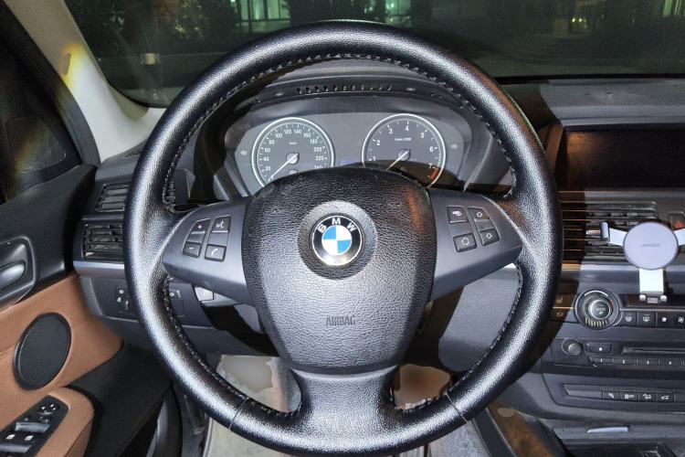 Used BMW X5 2011 xDrive35i Leading Model Steering Wheel