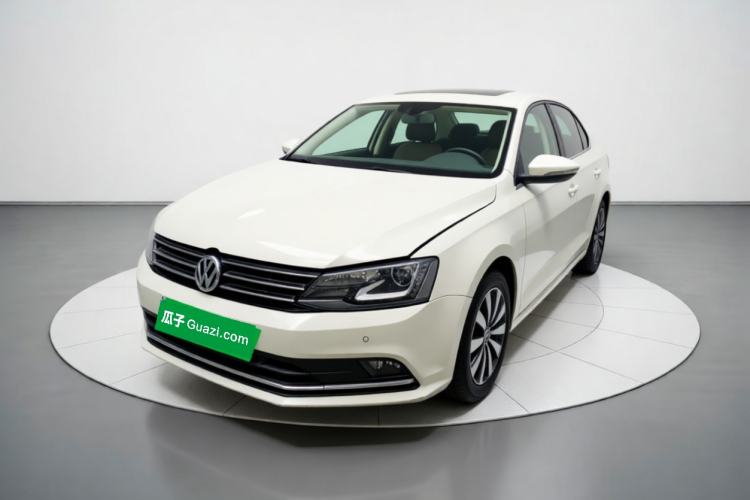 Used Volkswagen Sagitar 2015 230TSI Automatic Luxury Model