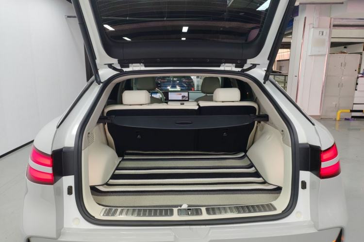 Used Genesis GV60 2023 Single-Motor Rear-Drive Luxury Edition Trunk