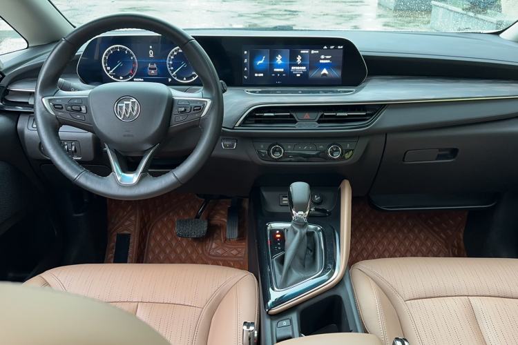 Used Buick GL6 2021 323T Mild Hybrid Connect Luxury Model Center Console