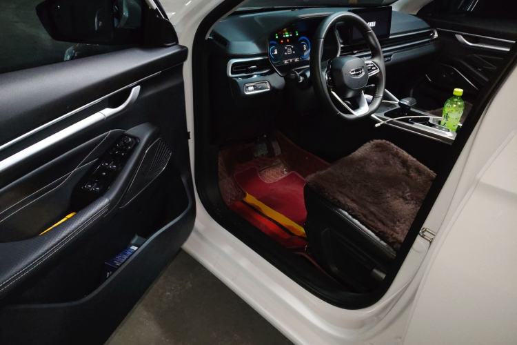 Used Geely Auto Emgrand 2024 4th Generation 1.8L DHT Pure-Ethanol Version