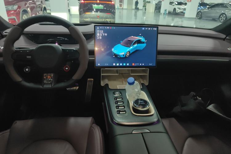 Used Xiaomi Auto SU7 2024 Four-Wheel Drive Ultra-Long Range Advanced Intelligent Driving Max Edition