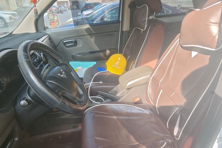 Used Wuling Rongguang V 2016 1.5L Standard Version
