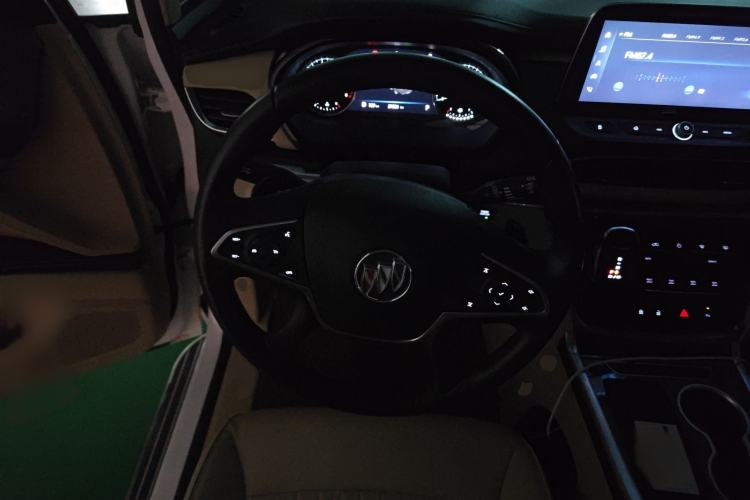 Used Buick GL8 2023 Facelifted Land Cruiser Executive Luxury Version