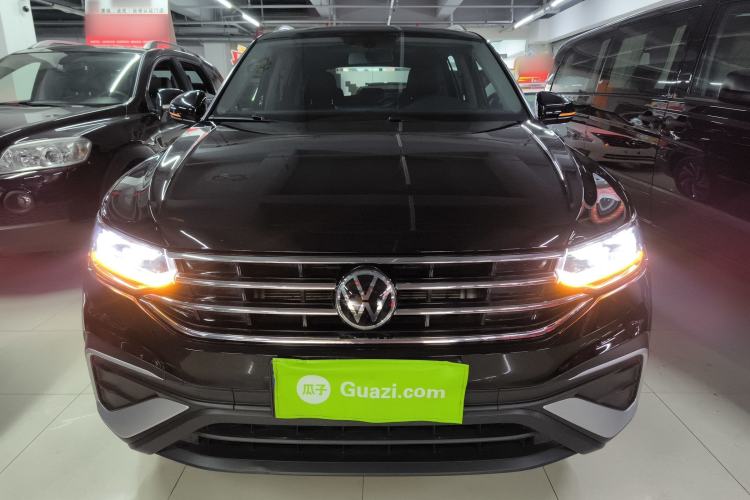 Used Volkswagen Tiguan L 2023 Revised Version 330TSI Automatic Two-Wheel Drive Smart Enjoyment Edition
