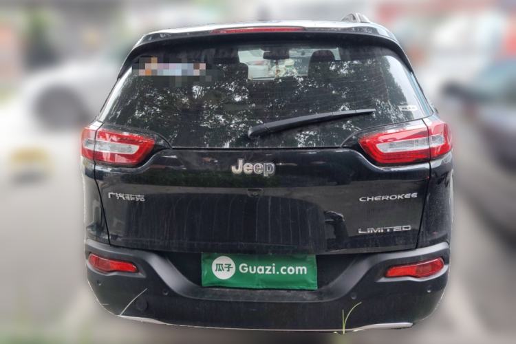 Used Jeep Cherokee 2020 2.0L Two-Wheel Drive Classic Sports Edition
