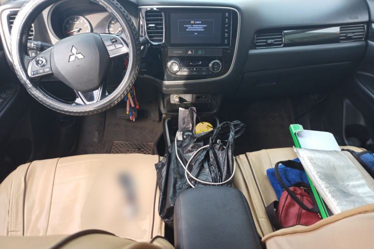 Used Mitsubishi Outlander 2018 2.0L Two-Wheel Drive Glory Edition 5 Seats