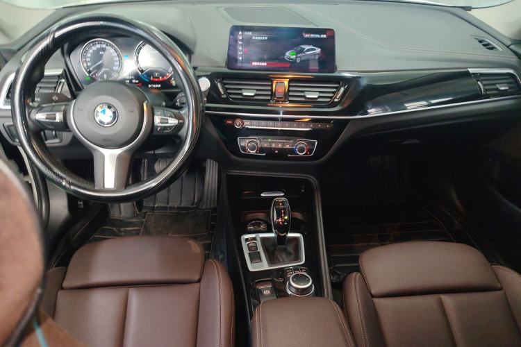 Used BMW 1 Series 2021 120i M Sport Night Edition Center Console