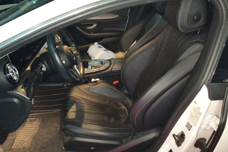 Used Mercedes-Benz CLS 2018 CLS 300 Luxury Model