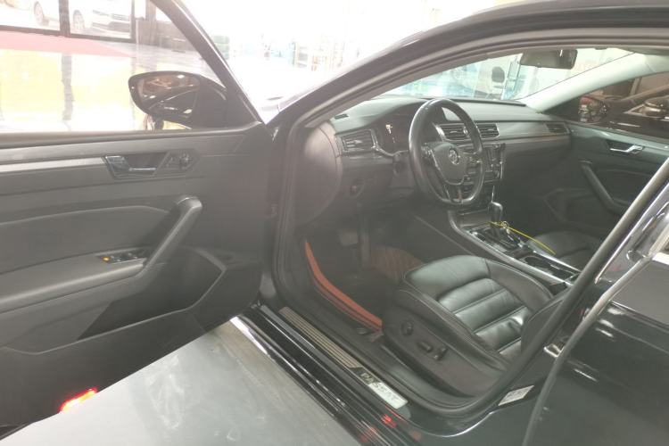 Used Volkswagen Passat 2017 330TSI DSG Luxury Edition
