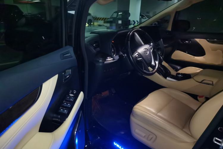 Used Toyota Vellfire 2019 Dual-Engine 2.5L HV Luxury Edition Driver Seat