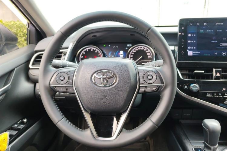 Used Toyota Camry 2023 2.0G Luxury Edition
