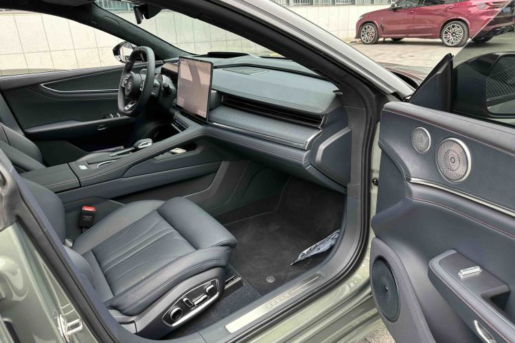 Used Zeekr 001 2026 Model 103° Rear-Drive Max Version Interior 3