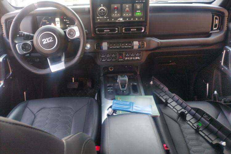 Used 212 T01 2025 2.0T Changfeng
