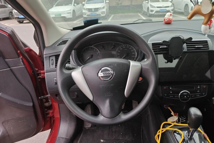 Used Nissan Tiida 2011 1.6L CVT Smart Version
