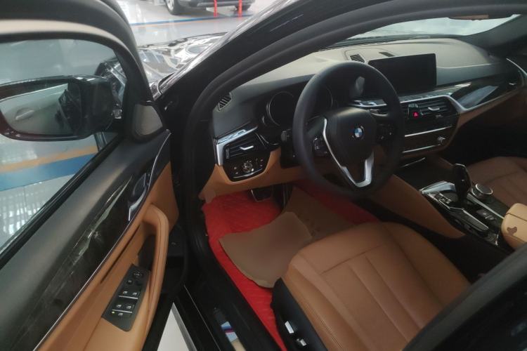 Used BMW 5 Series 2018 530Li Leading Model M Sport Package