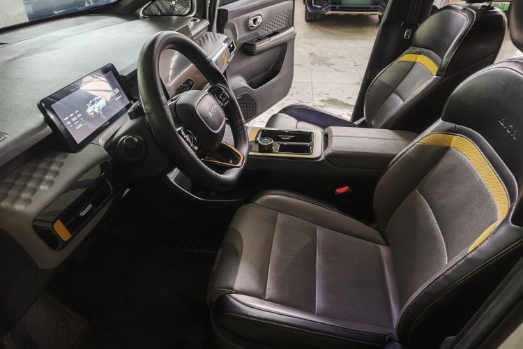 Used AION Y 2021 70 Enjoyment Tech Edition Left Front Seat