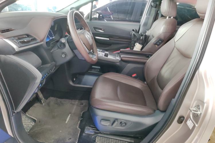 Used Toyota SIENNA 2021 2.5L Hybrid Platinum Edition Left Front Seat