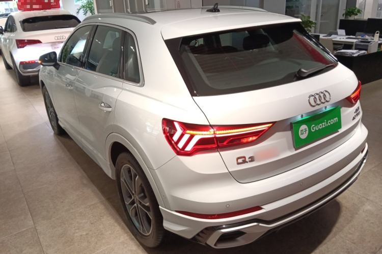 Used Audi Q3 2024 40 TFSI Fashion Dynamic Model
