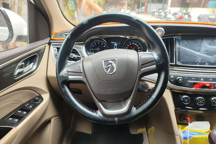 Used Baojun 730 2016 1.5T Manual Comfort Version 7 Seats