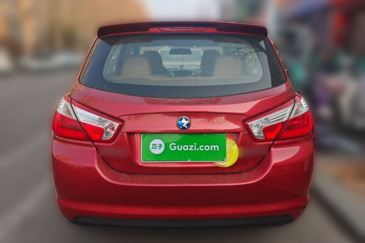 Used Venucia R50 2015 1.6L Manual Fashion Edition
