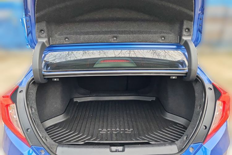 Used Honda Civic 2016 220TURBO CVT Luxury Edition Trunk