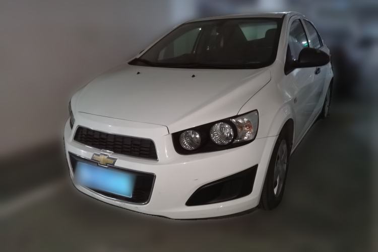 Used Chevrolet Aveo Sonic 2011 Sedan 1.4L MT SL