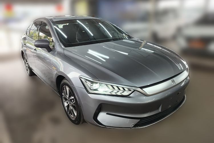 Used BYD Qin PLUS 2021 EV 500KM Luxury Model Front Right 45 Deg