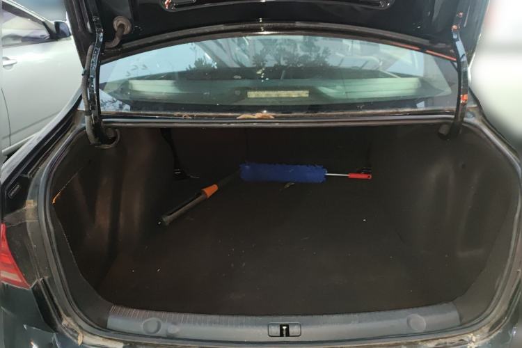 Used Volkswagen Lavida 2015 230TSI DSG Comfort Edition Trunk