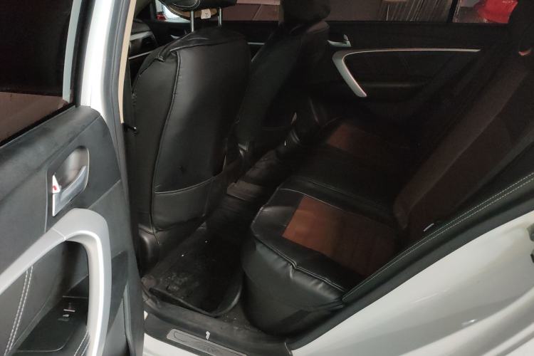 Used Geely Auto Emgrand 2017 Sedan Million Edition 1.5L CVT Upward Connectivity Version
