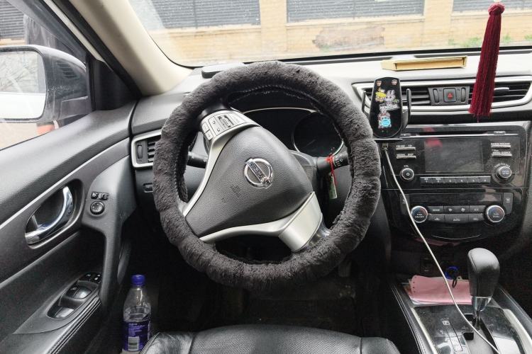 Used Nissan X-Trail 2014 2.0L CVT Comfort Edition 2WD Steering Wheel