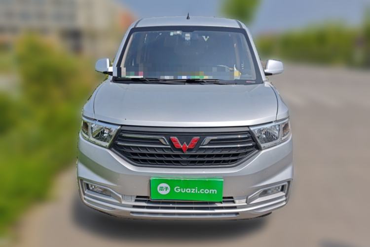 Used Wuling Hongguang V 2019 1.5L Enjoyment Version China VI LAR
