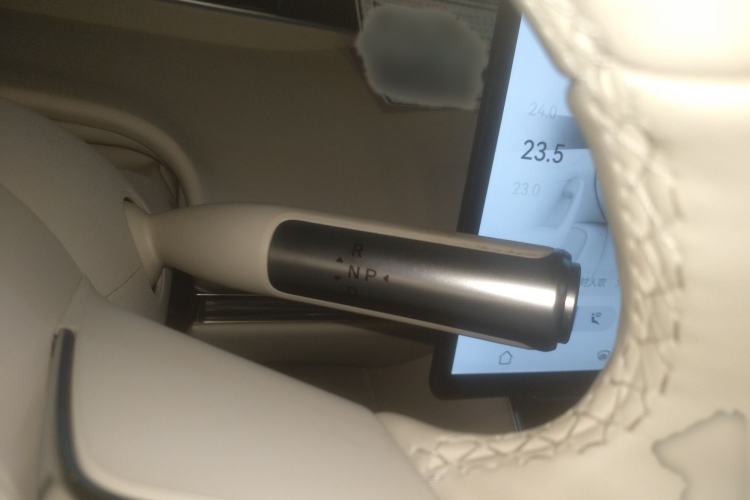 Used Hima Luxeed S7 2025 855 km Max
