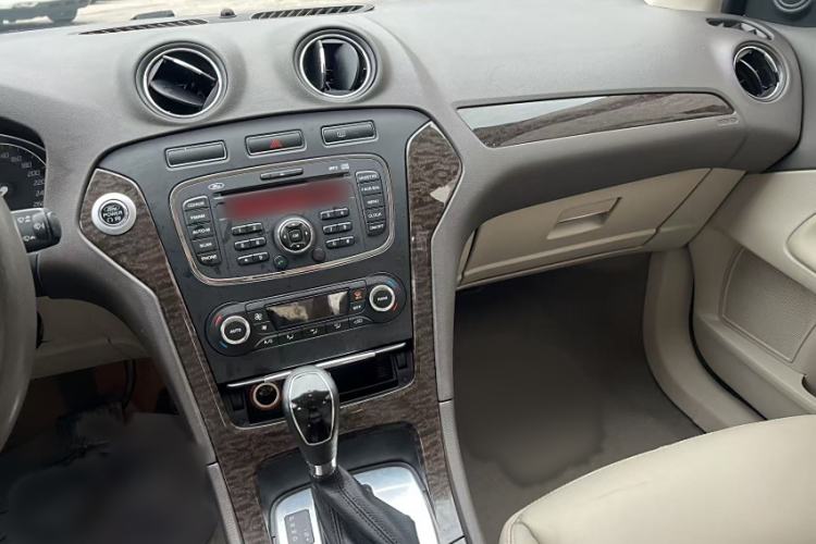 Used Ford Mondeo 2013 2.3L Luxury Model