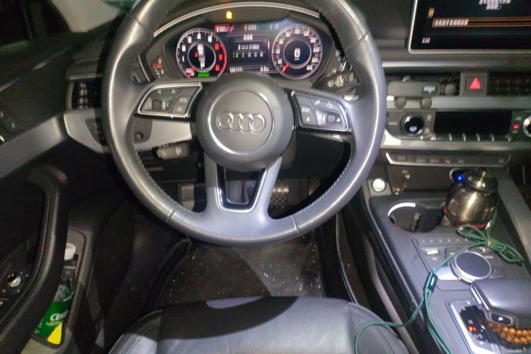 Used Audi A4L 2019 40 TFSI Fashion Edition China VI Emission Standard
