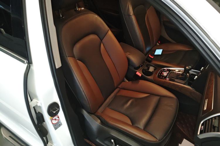 Used Audi Q5 2017 Plus 40 TFSI Comfort Model Right Front Seat