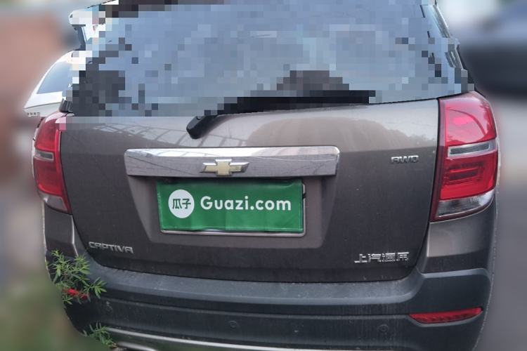 Used Chevrolet Captiva 2015 2.4L 4x4 Flagship Edition 7-Seater
