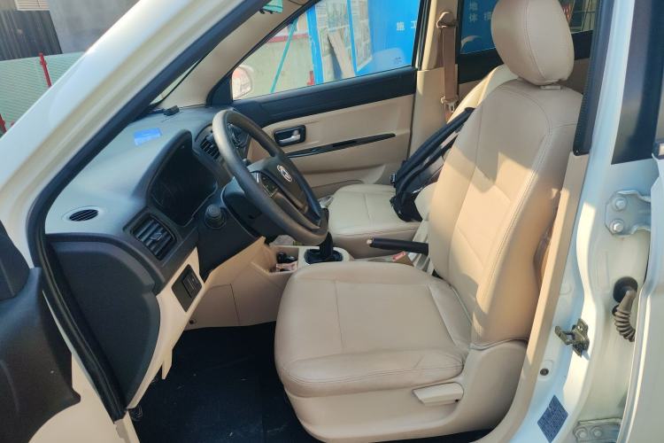 Used Dongfeng Fengon 370 2016 1.5L Manual Standard Model II 7 Seats