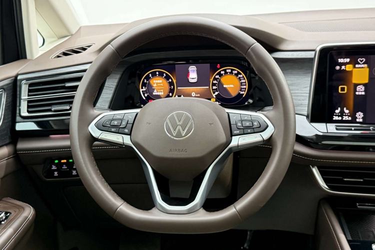 Used Volkswagen Viloran 2024 380TSI Premium Edition