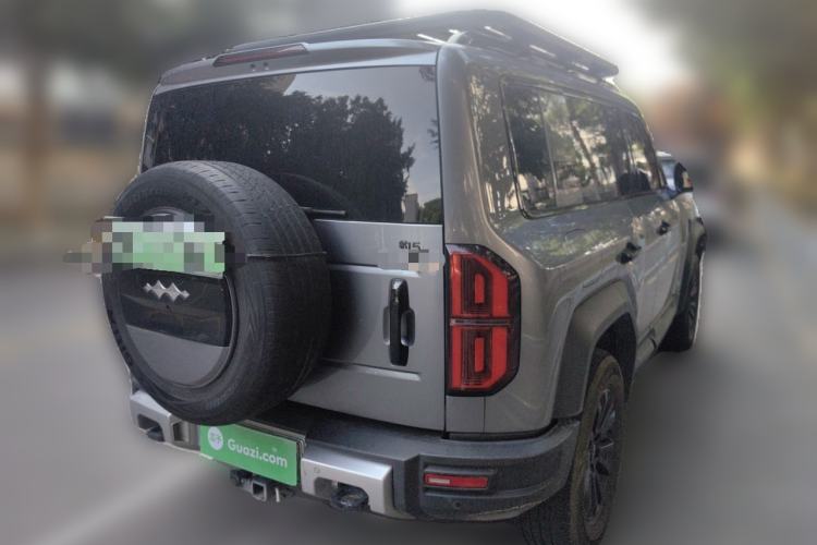 Used Formula Leopard 5 2023 Navigator Edition
