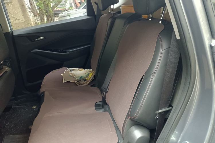 Used Chevrolet Orlando 2020 Light Hybrid Redline 530T Automatic Enjoyment Edition (5+2 Models) Left Rear Seat