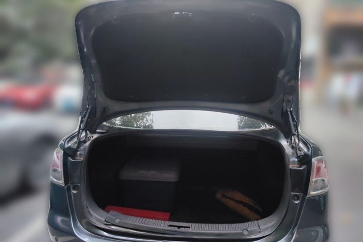 Used Mazda 2 2011 XuanDong 1.5L Manual Fashion Edition
