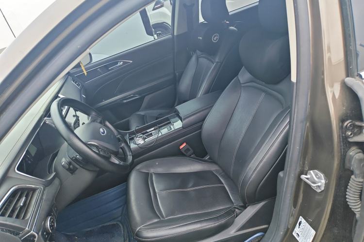 Used Ford Taurus 2017 Facelifted EcoBoost 245 Fashion Edition Left Front Seat